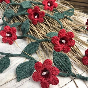 String of lights crocheted around, decoration, flower tendril, flower garland