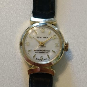1950\'s Vintage Movers 21 Antimagnetic Watch Mother Pearl Dial Chinese Characters Chinese Vintage Watch | eBay main image 2