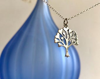 Baum des Lebens Silberkette, Stammbaum-Halskette, Baum des Lebens Anhänger, Minimalistischer Boho Schmuck, Geschenk für Sie