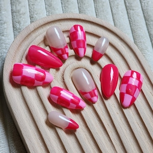 Fun Checkered | Reusable Gel Press On Nails | Checker Nails
