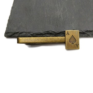 Fermacravatta con carte da gioco, accessorio per abito con asso di picche, fermacravatta con carte da sposo, regalo di moda per giocatori di poker, regalo di cravatta con assi fortunati, regalo per lui