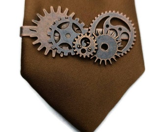 Clip de cravate Steampunk en cuivre, Tieclip fabriqué à partir d’engrenages et de rouages, Pièces de montre, Tie Bar Costume Pin Cadeau pour lui mari Petit ami, Accessoire de mariage