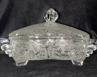 New Martinsville Glass Art Deco Lidded Candy Dish, Etched Brocade Pattern Divided Dish with Crown Finial & Wing Handles, 1930 Vintage