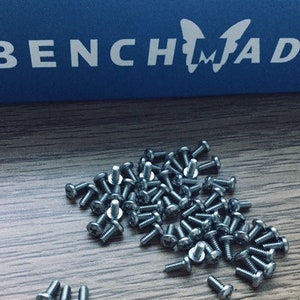 Benchmade Knife Models TITANIUM PHILIPS Pocket Clip Screws Benchmade Knives Upgrade Parts Many Benchmade • 3x Replacement Clip Screws (M)