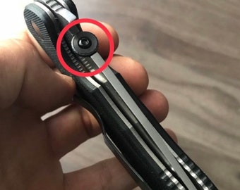 Cuchillos Emerson • Tornillo de disco de repuesto TORX NEGRO. Compatible con muchos modelos de cuchillos Emerson. Tornillos de mejora para cuchillos personalizados (1 tornillo solamente, sin disco).