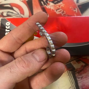 Solo modelos Spyderco Para 3 G-10 / Espaciador trasero acanalado de titanio CNC / 1x espaciador trasero / Plateado