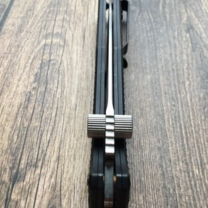 Benchmade Knives JUMBO-GRIP Thumb Stud Benchmade Mini Griptilian Griptilian Mini Freek Contego Bedlam Crooked River Fact • 1x Thumb Stud