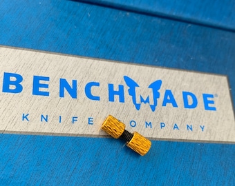 Cuchillos Benchmade DOBLE SUPER GRIP con perno de pulgar. Cuchillo Benchmade con perno de pulgar. Mejoras personalizadas para cuchillos Benchmade. Modelos Benchmade listados a continuación (1x perno de pulgar).