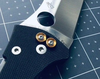 Spyderco Yojimbo 2 • Snake Eyes Insert Screws And Rings • Aesthetics Only • Scale Insert Rings • 4x Rings & Screws • Gold