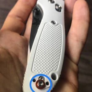 Se adapta a La caja Mini Griptilian • Inserto de escala Stud • 1x Anillo + Tornillo / Naranja