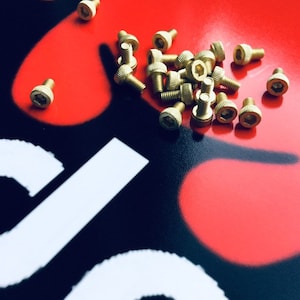Spyderco Tenacious + Ambitious + Resilience + Persistence • BRASS BARREL Pocket Clip Screws • 3x Pocket Screws Spyderco Custom Clip Screws