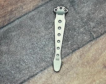 Adatto a coltelli Emerson Clip da tasca in titanio Molti modelli Emerson elencati 1 clip per ordine • CNC 3D personalizzato - Coltelli Emerson argento stonewashed