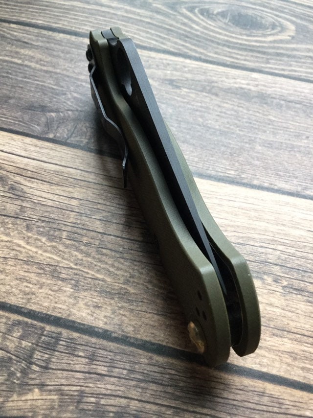 Fits Spyderco Paramilitary 2 • Brass Lanyard Stud • Model A 1x Stud