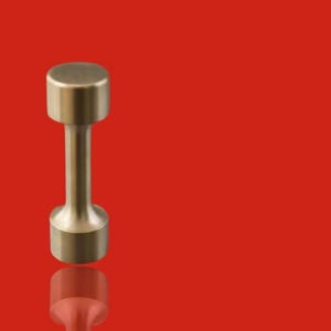 KNUCKLEBONE The OG フィンガーフィジェット ソリッドブラス製 高光沢仕上げ - S字型 1注文につき1個 • ストレス軽減ポケットギアツール