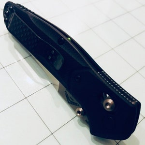 Fits Benchmade Osborne Models • Carbon Fiber Pocket Clip • Custom Made Benchmade Upgrade Benchmade Lightweight Pocket Clip • 1x Pocket Clip