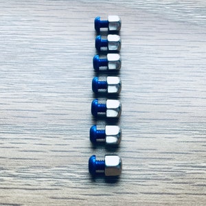 Cold Steel Knives Silver Cap Thumb Stud Blue Screw Custom Replacement Thumb Stud For Cold Steel Models Listed Cold Steel Upgrades 1x Stud