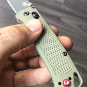 Fits Benchmade Bugout • Scale Insert Stud • 1x Ring + Screw / Red