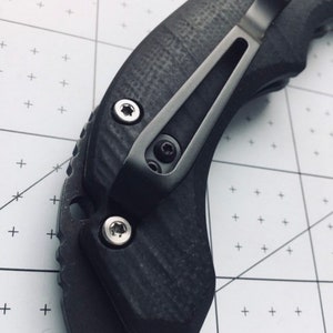 Fits Benchmade Bedlam 860 • Socket Nasa Grade Titanium Scale Screws • Large Inner Scale Screws • 2x Screws Per Order