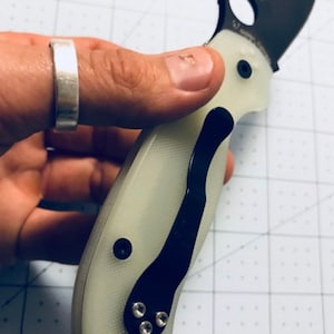 Spyderco Para 3 PM3 Models • NASA TITANIUM Pocket Clip Screws - 3x Pocket Clip Screws Per Order Fits Many Spyderco Models Spyderco Knives