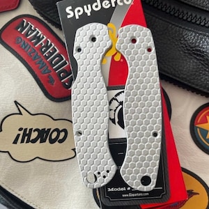 Spyderco Paramilitary 2 CUSTOM Metal CNC Scale / SP2#HCに適合 - 1セット Spyderco ナイフ Spyderco PM2 スケールセット Spyderco ナイフアップグレード