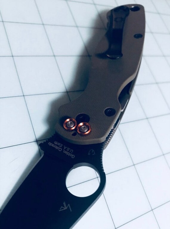 Fits Spyderco Manix 2 XL • Snake Eyes Insert Screws And Rings • Aesthetics Only • Scale Insert Rings • 4x Rings & Screws • Silver