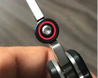 Emerson Knives • SILVER TORX Replacement Thumb Disc SCREW Fits Many Emerson Models Custom Knife Upgrade Screws (1x Screw Only No Disc)