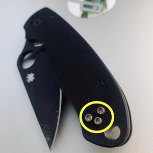 Spyderco Para 3 Models - Titanium SCALE INSERT Screws 3x Screws Per Order Custom Spyderco Screws Spyderco Knives Custom Knife PM2 PM3