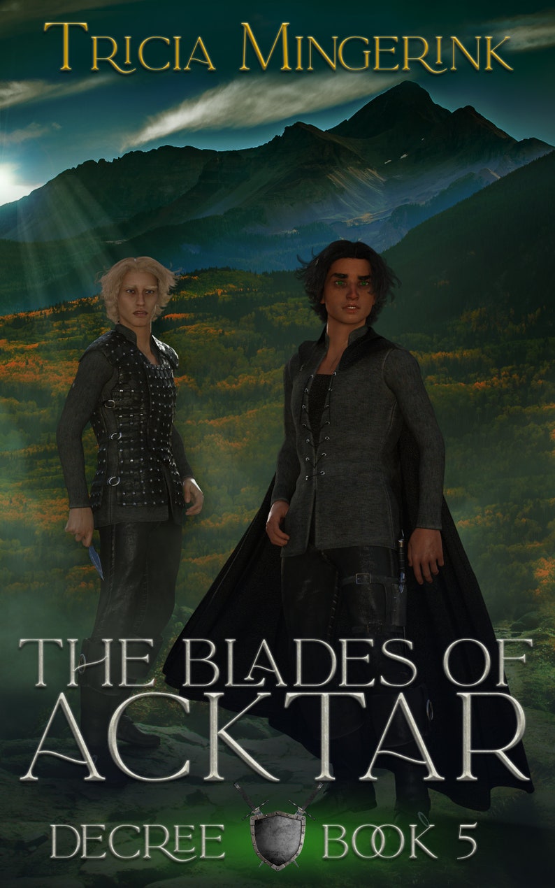 K&ouml;nnte beinhalten: Buchcover mit zwei Personen in Fantasy-Kleidung, die in einem Wald mit einem Berg im Hintergrund stehen. Der Titel des Buches lautet "The Blades of Acktar" und der Untertitel lautet "Decree Book 5".