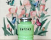 Jeanette Jadeite Pepper Canister Jadeite Pepper Shaker Ribbed Jadeite Shaker Jadeite Beehive Shaker