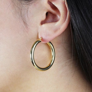 14K Gold Lightweight Tubular Round Hoop, Thick Wide Hoops, 35mm Diameter, 3mm Thickness, Hollow Hoop, Gold Hoops, Simple Gold Hoop Earrings