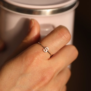 Single Initial Ring, Monogram Ring, Solid Gold Personalized Initial Ring, 14K Solid Gold Name Ring, 14k Gold Personalized Jewelry