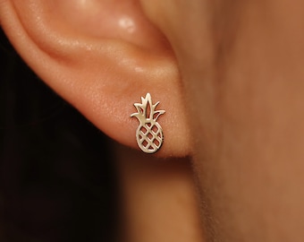 Orecchini a bottone con ananas, orecchini a bottone con ananas, orecchini estivi, orecchini da spiaggia, orecchini con frutta, orecchini a bottone in oro 14K / 18K