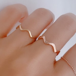 Flat Wave Ring, Zig Zag Ring, Minimalist Wave Ring, 14K Gold Thin Wavy Ring, Stacking Ring, Layering Ring, Stackable Ring, Two Sizes