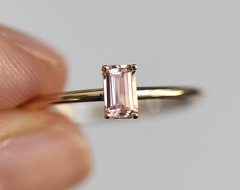 Morganite Solitaire Ring, Baguette Morganite Ring, 14K Solid Gold Ring, Morganite Solitaire Ring, Minimalist Ring, Gifts for Her