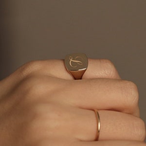 14K Gold Signet Ring, Initial Ring, Name Ring, 14K Solid Gold Signet Ring, Solid Back, Initial Signet Ring, Monogram Ring, Free Engraving