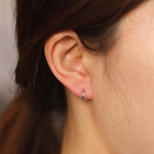 10mm 14K Gold Hoop Earrings, 14K Gold Tiny Hoop Earrings, 18K Huggie Hoop Earrings, Solid Gold 10mm Huggie Hoops, Simple Gold Hoops, A Pair