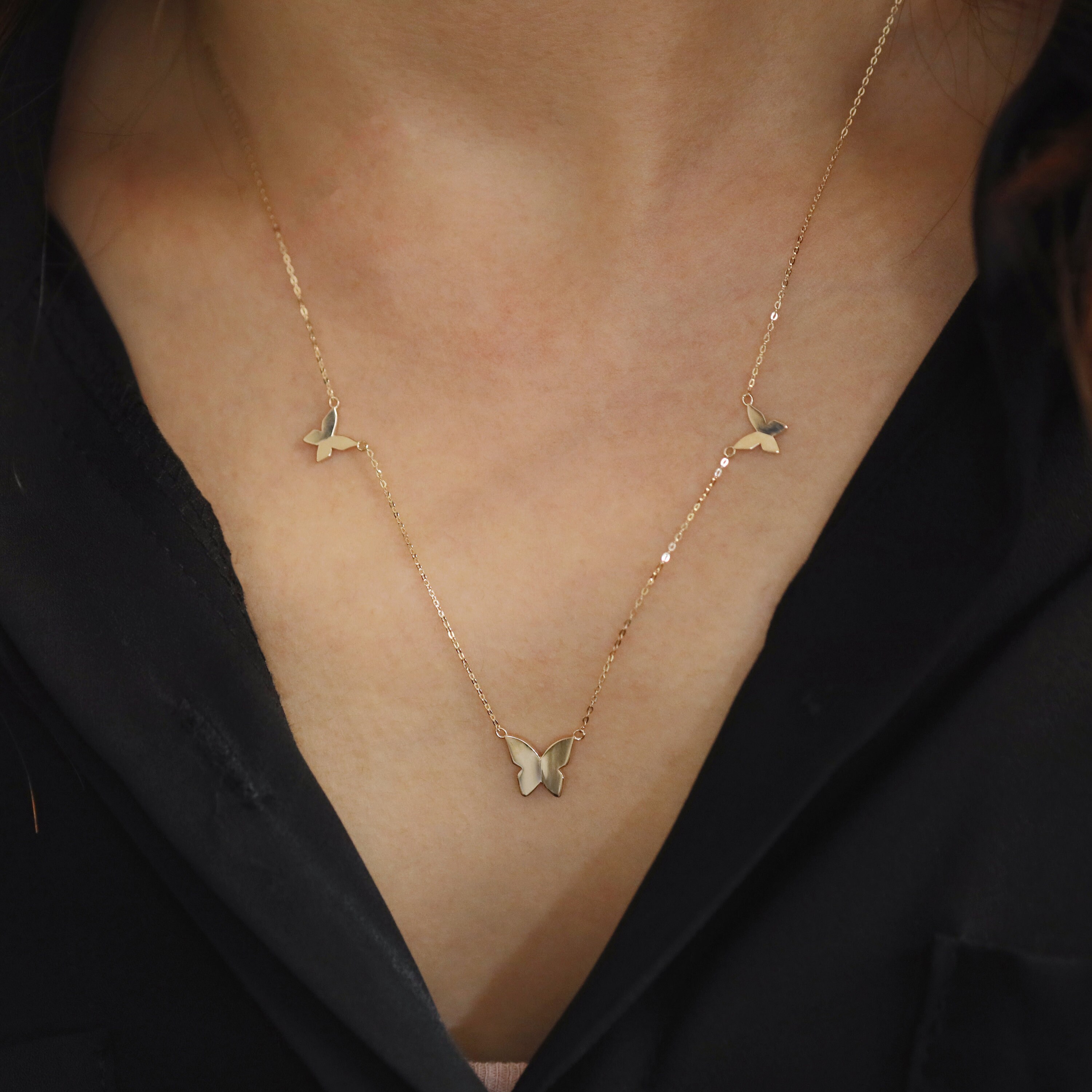 バタフライチャームネックレス3つのバタフライチャームチョーカー14K 