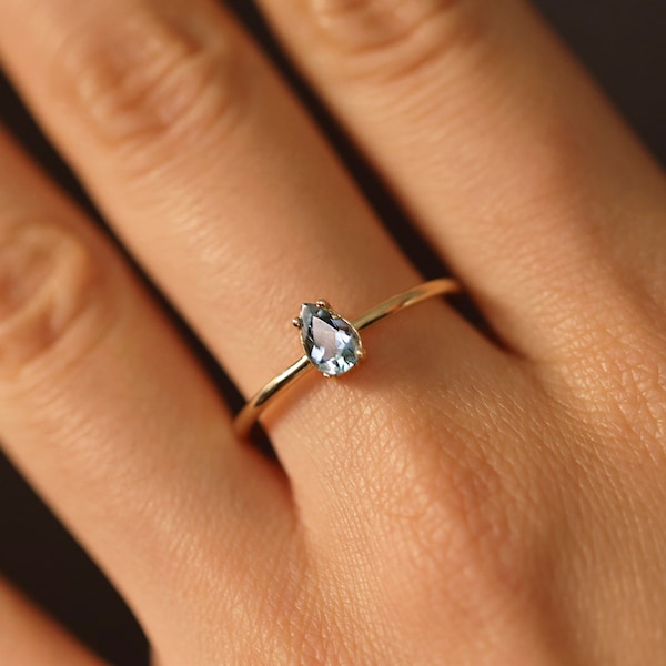 Aquamarine Solitaire Ring, Aquamarine Ring, 14K Solid Gold Ring, Teardrop Aquamarine Solitaire Ring, Minimalist Ring, 14k Aquamarine Band