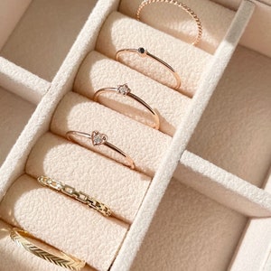 Herringbone Eternity Ring, 14K Gold Chevron Ring, 14K Gold Herringbone Ring, Diamond Cut Gold Ring, Minimalist Ring, Chevron Eternity Ring image 4