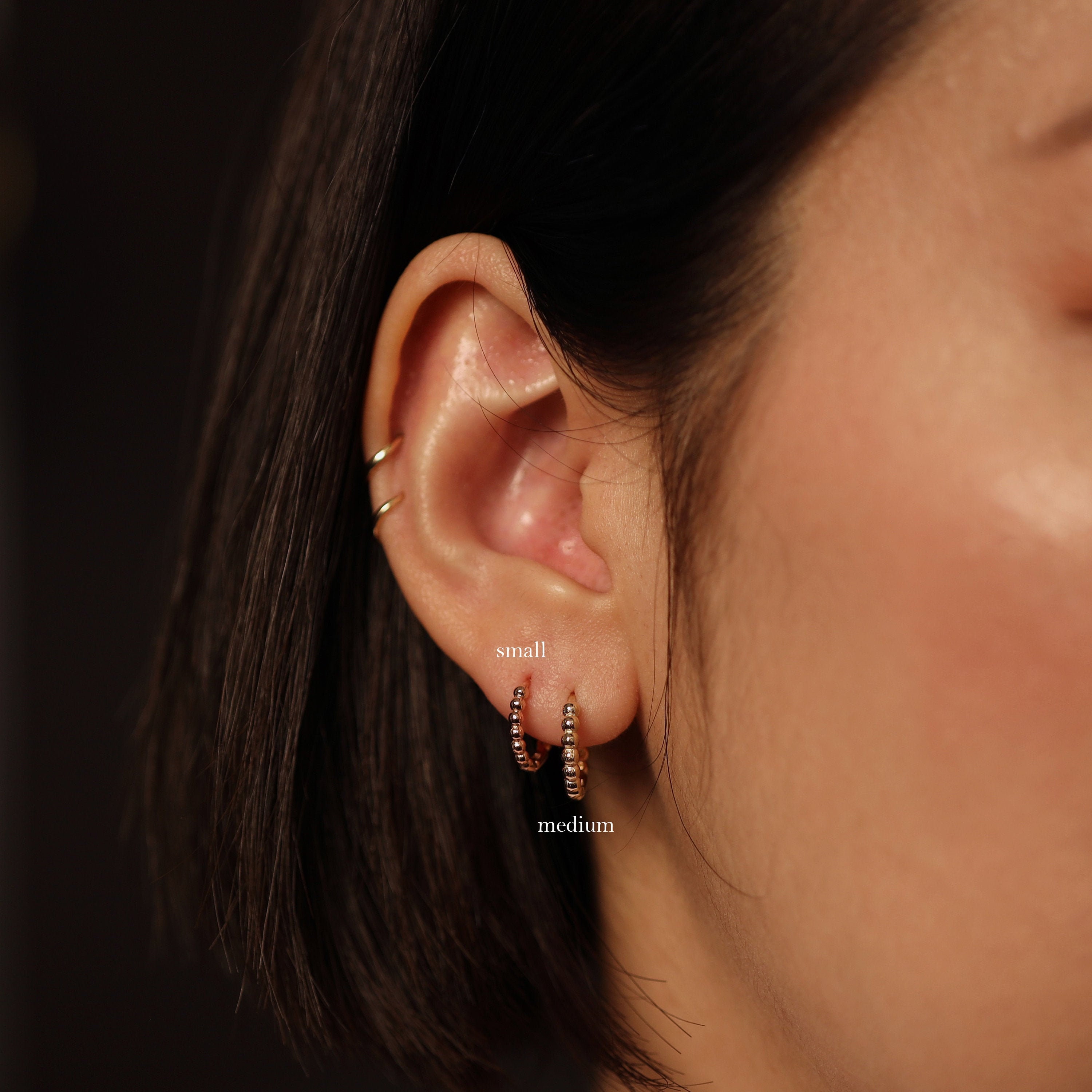 14K Gold Bead Hoop, 14K Gold Ohrring, 14K Gold Huggie Hoop Ohrring, Einfache Gold Bead Hoop Ohrring, Einzeln oder Paar