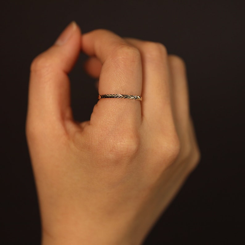 Herringbone Eternity Ring, 14K Gold Chevron Ring, 14K Gold Herringbone Ring, Diamond Cut Gold Ring, Minimalist Ring, Chevron Eternity Ring image 10