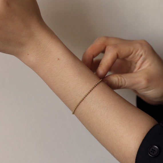 2mm gold bead bracelet deals