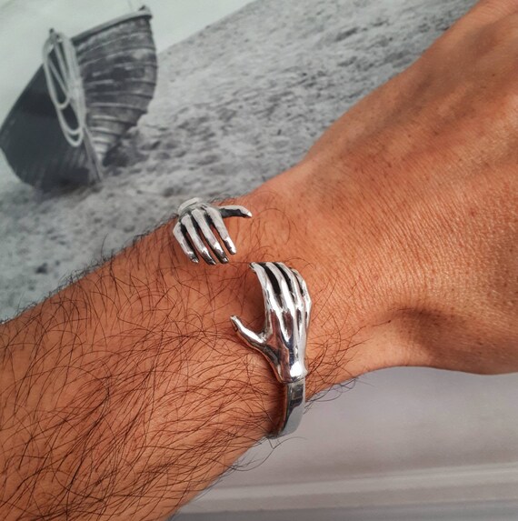 bracelet with two hands