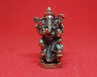 Beautiful Set of 5 different Ganesh / Ganesha Hindu god brass statues