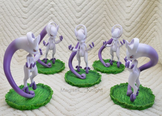 Pokemon Mega Mewtwo Y Collectible Figure