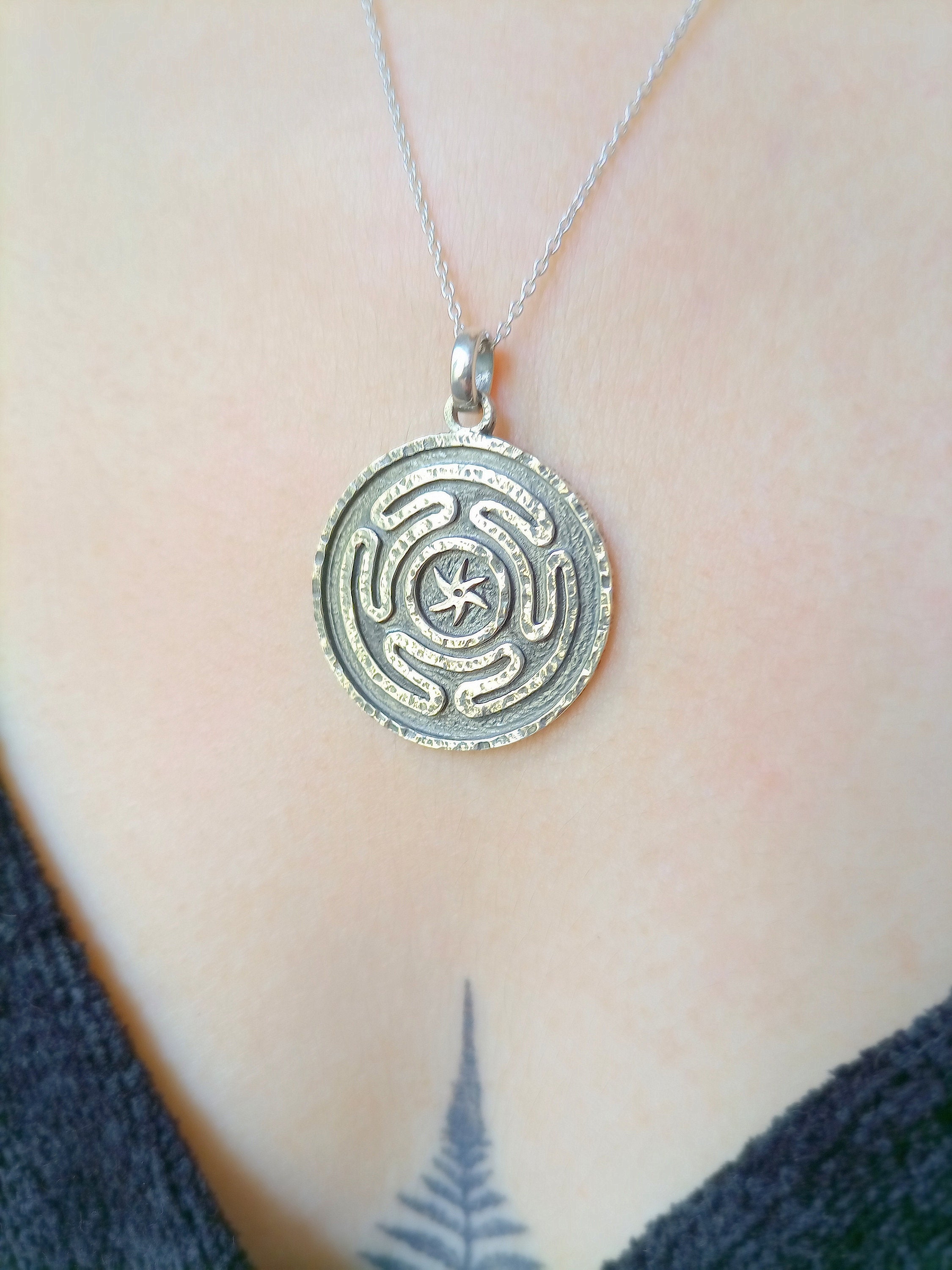 EUEAVAN Collana Ruota Di Ecate - Ciondolo Dea Della Luna Wiccan In Acciaio Inox