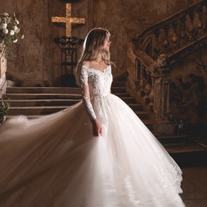 Ball Wedding Dress Elizabett Deco by Olivia Bottega. Lace Wedding Dress ...