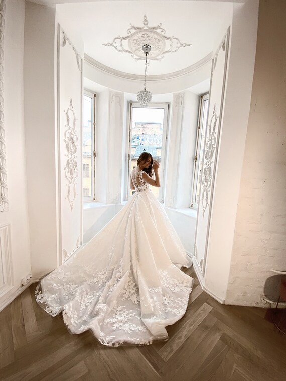 Airis Von Olivia Bottega Abnehmbarer Rock Hochzeitskleid Etsy