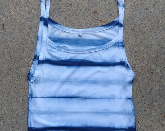 Camiseta sin mangas con efecto tie-dye Shibori teñido a mano en índigo natural, talla L, algodón orgánico