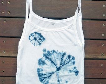 Camiseta sin mangas con efecto tie-dye Shibori teñido a mano en índigo natural, talla L, algodón orgánico